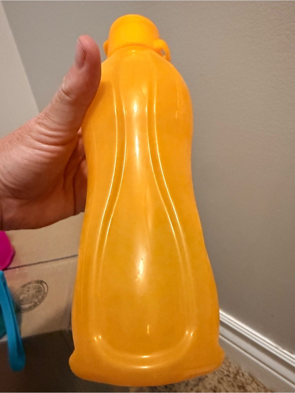 Tupperware Snack & Bottle Set - Picture 6 of 9